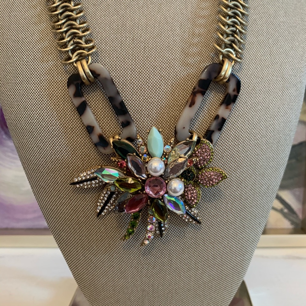 Stella & Dot Belle Statement Necklace